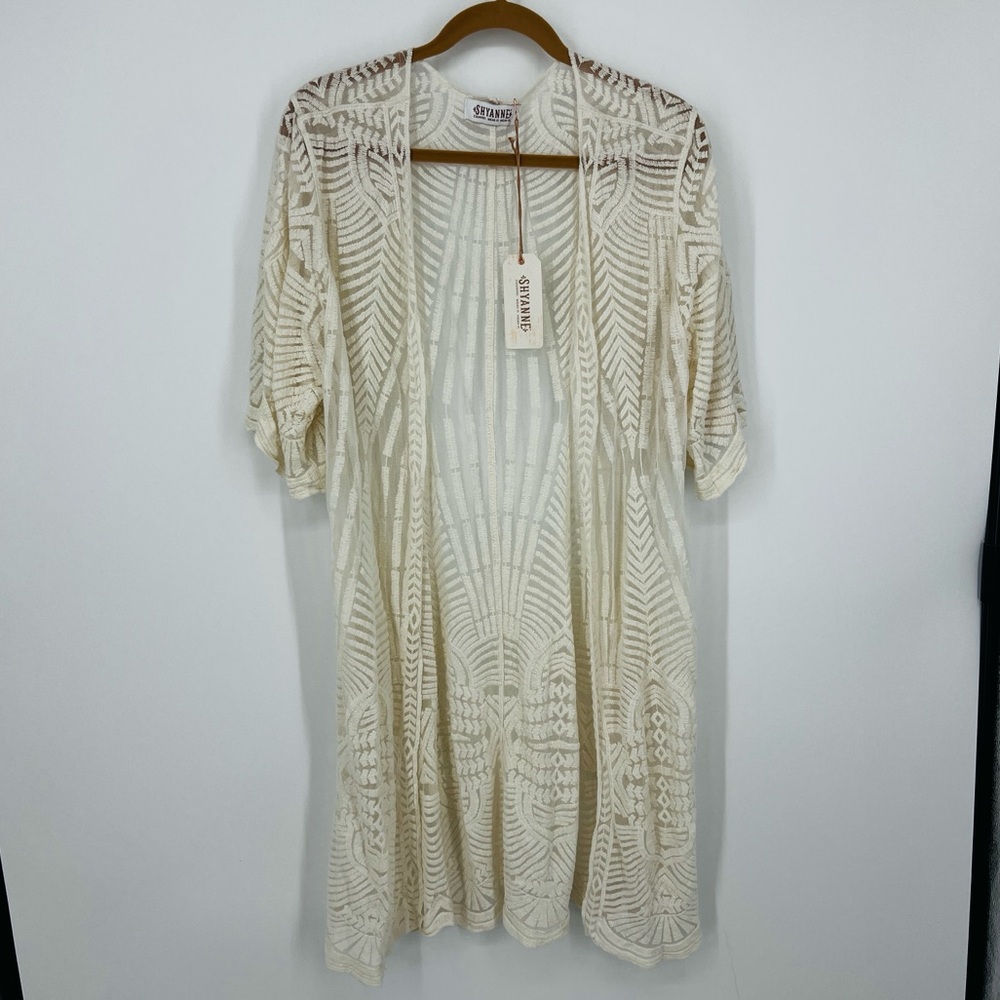 NWT Shyanne Women's Sheer Lace Duster Mid Sleeve Kimono Sz M